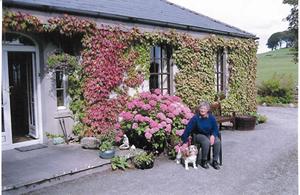 08_03_marpic1.jpg - Gatehouse and Mrs. Doreen Gibson-Brabazon (March 2005 Issue)