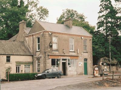 12_01_grunninspub.jpg - Gunnin’s pub is situated in the village of Rathconrath (January 2009 Issue)