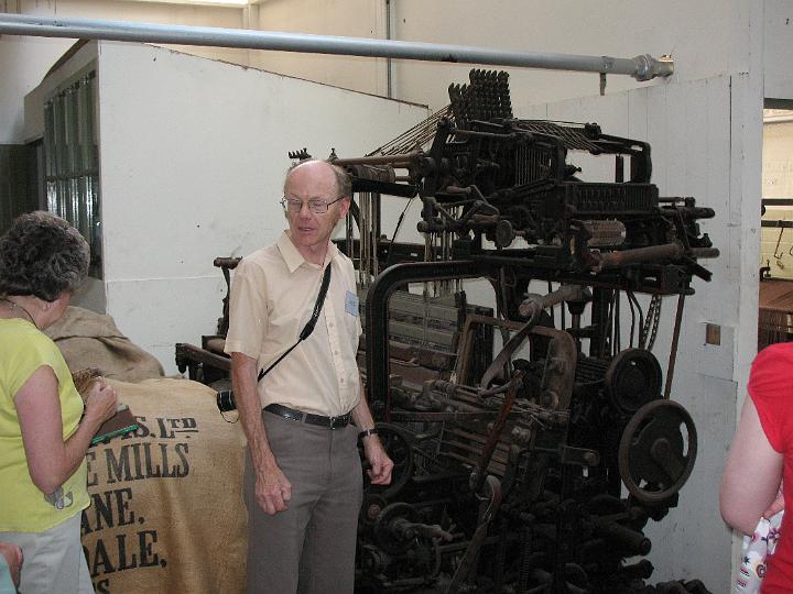 mi_satpm_IMG_0342.jpg - John and Sheila looking at the Jacquard Loom (MI)