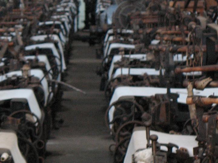 mi_satpm_IMG_0351.jpg - There are 380 machines on this floor (MI)