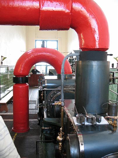 mi_satpm_IMG_0364.jpg - This steam engine powers the whole mill (MI)