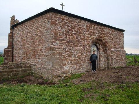 md_sunam_pic28.jpg - Recent refurbishment of the chapterhouse by English Heritage (MD)