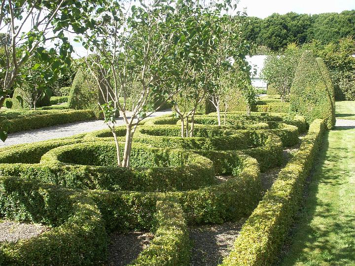 BirrCastle0879-MD.JPG - Birr Castle Millennium Garden (MD)