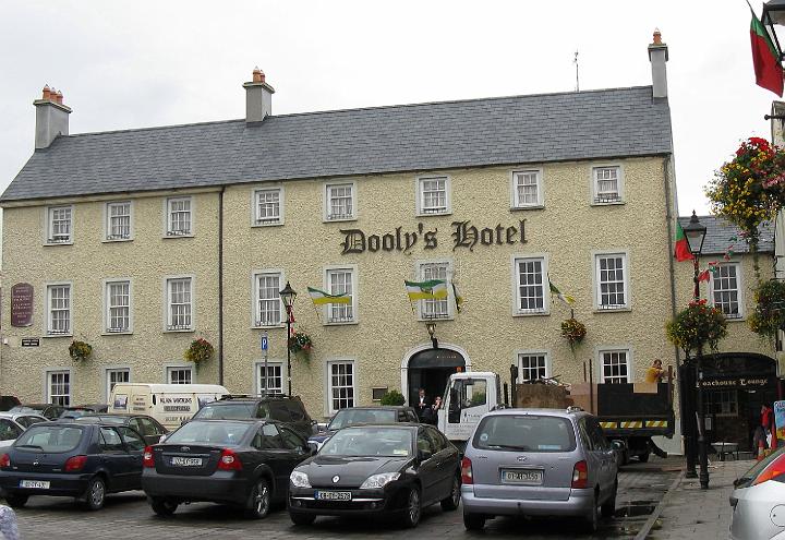 Dooly'sHotel-CN.jpg - Dooly's Hotel (CN)