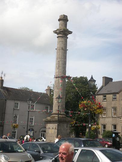 PICT0891.JPG - Column in Emmett Square (MD)