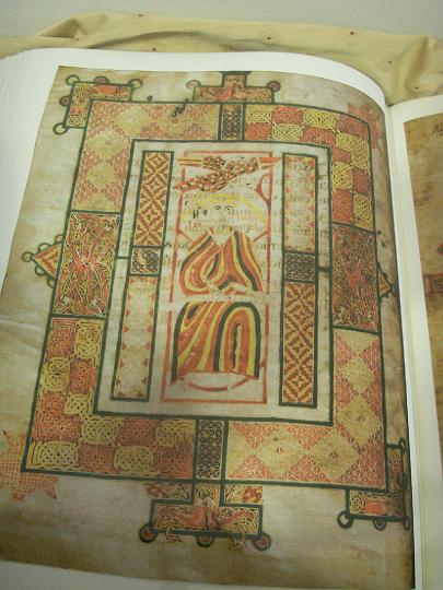 PICT0914.JPG - Gospel Book of Macregol - a page of the facsimile (MD)