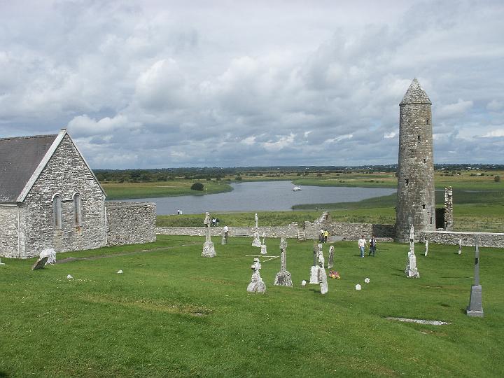 PICT0939.JPG - Clonmacnoise and the River Shannon (MD)