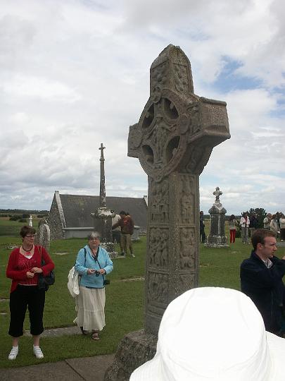 PICT0941.JPG - Kate Dalton & Velma Boudreau by the Cross of the Scriptures (MD)