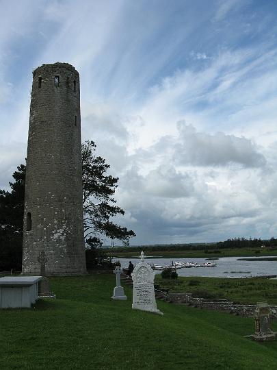 TowerGraves&River.jpg - The Round Tower