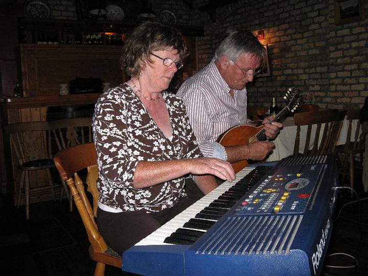 Thatch-Collette&Ciaran.jpg - ......and carry on playing........(CN)