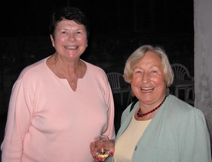 Thatch-Maureen&Helen.jpg - Helen Smith & Maureen Collins (CN)