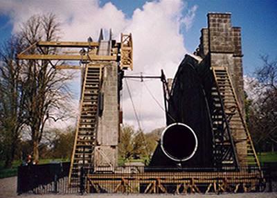 10_12_forwardfacingview.jpg - A forward-facing picture of Birr Telescope (December 2007 Issue)