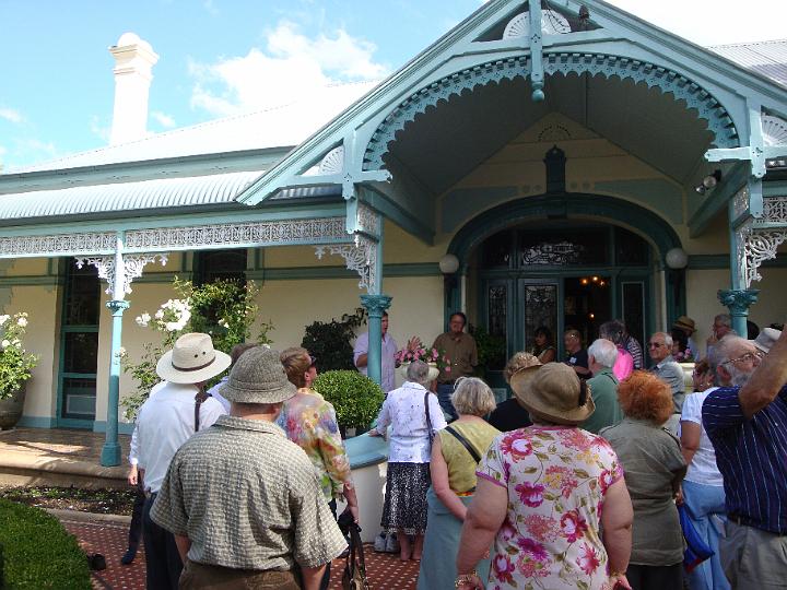 md_satpm_054.JPG - Outside Mena House, a home of the Daltons in Orange (MD)