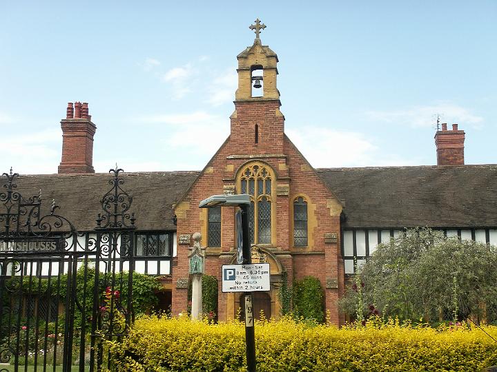 PICT0236.JPG - Old almshouses in Worcester